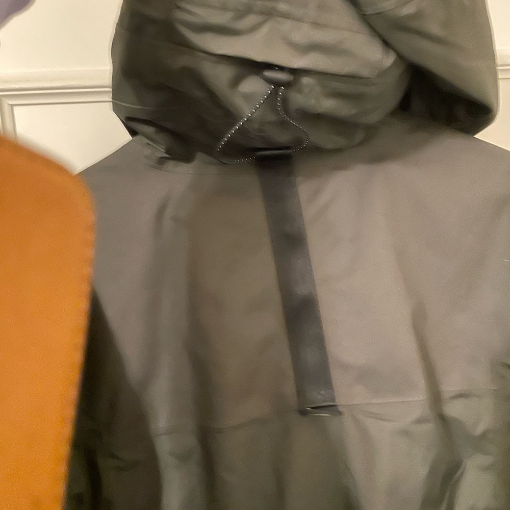 Nike Green Performance Jacket - Picture 2 of 4